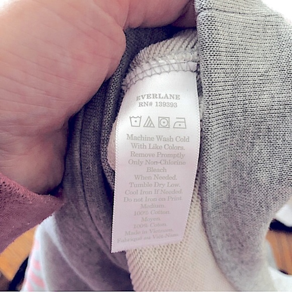 Everlane 100% Human Gray and Pink Typography Pullover Sweatshirt Hoodie Medium - Picture 8 of 8